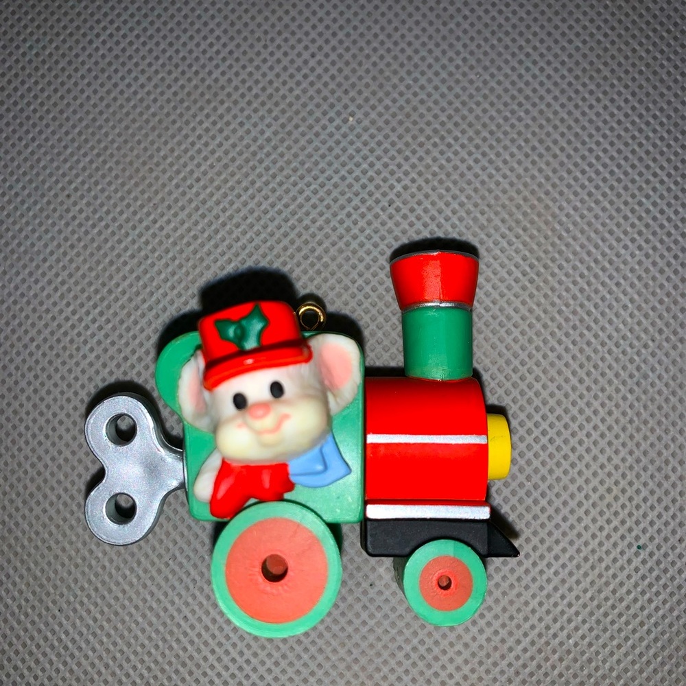 Engineering Mouse Driving Train For The Holiday Ornament 1985